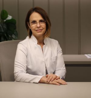 Dra. Adriana Costa