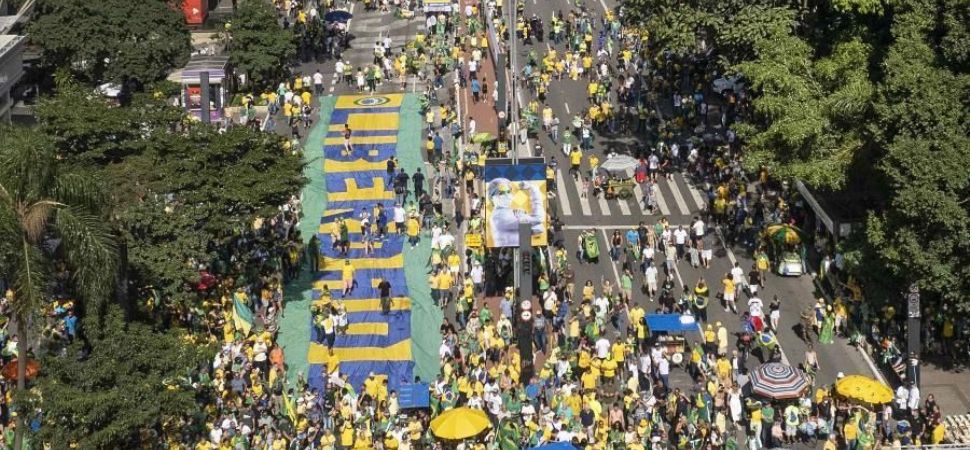 <Font color=Orange>Vídeo</font color> | Manifestação pró-Bolsonaro lota Av. Paulista neste domingo