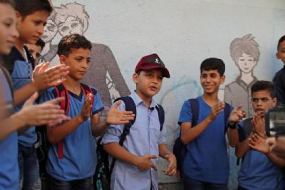 Aos 11 anos, rapper de Gaza leva 'mensagem de paz e humanidade' a milhares
