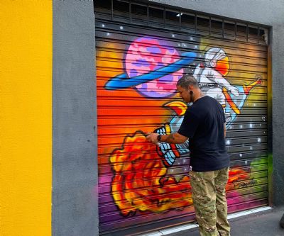 Vdeo | Grafites deixam rua da regio central de Cuiab mais colorida