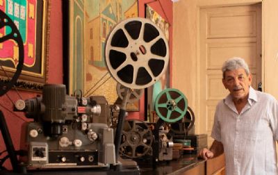 Homenagem a Anbal Alencastro traz memrias das antigas salas de cinema de Cuiab