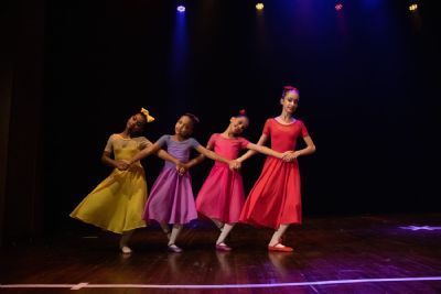 Escolas de bal se apresentam no Palco Cultural Goiabeiras neste sbado