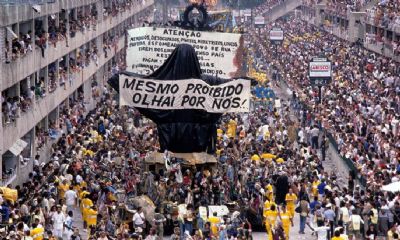 Carnaval da pandemia: reprises de desfile, lives e 'apurao fake' substituem aglomeraes