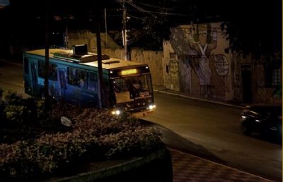 Grupo Tibanar conta lendas urbanas de Cuiab no espetculo Passeio Noturno