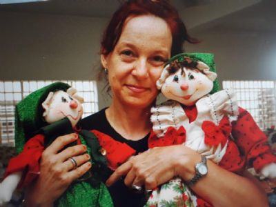 Documentrio homenageia artes por ensinar produo de bonecas de pano a reeducandas