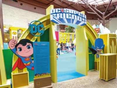 Parque DC Super Friends, com os heris mais fofos do mundo, chega ao Pantanal Shopping