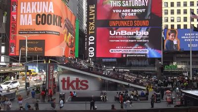 Com painel na Times Square, banda cuiabana anuncia novo clipe