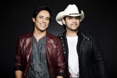 Dupla Guilherme & Santiago far show no Lua Morena em novembro