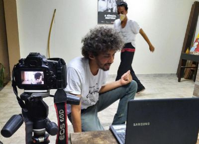 Projeto ensina capoeira angola para iniciantes via plataforma digital