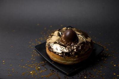 Franquia mato-grossense produz primeiro donuts de ouro do Brasil