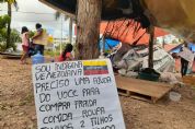 Venezuelanos sonham com um lugar para morar enquanto vivem de doao e esmola