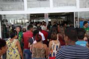 Milhares de pessoas aproveitam promoes de inaugurao da Havan; VEJA FOTOS
