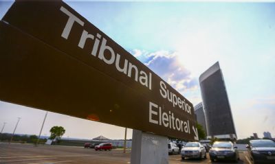 Corregedor do TSE libera para julgamento processo que pode tornar ex-presidente inelegvel