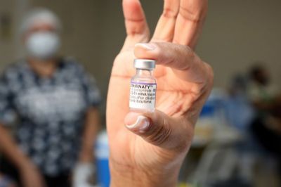 Imunossuprimidos com menos de 11 anos no sero vacinados com a 4 dose em Cuiab