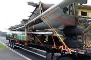 Transporte de avio em carreta para o aeroporto de Santo Antnio de Leverger viraliza nas redes