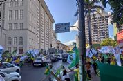 Vdeo e fotos | Marcha verde e amarela encerra campanha de Bolsonaro em Cuiab