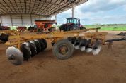 Fotos | Polcia Civil cumpre mandado em fazenda apreende mquinas avaliadas em mais de R$ 1 milho