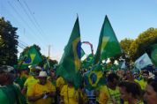 Fotos e Vdeos | Marchas, oraes e pedido pelo cdigo fonte marcam 16 dia de manifestao em Cuiab