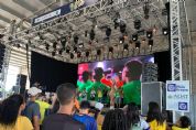 Vdeos e Fotos | Geraes de torcedores se misturam no primeiro jogo do Brasil em Cuiab