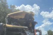 Fotos e Vdeo | Pelo menos 7 pessoas morreram em acidente envolvendo nibus e carreta