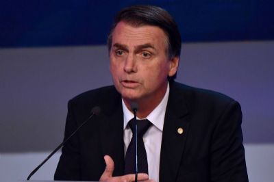 Bolsonaro diz que vai travar Lei Rouanet com teto de R$ 1 milho