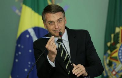 Sem poltica para salrio mnimo, Bolsonaro se expe a risco poltico