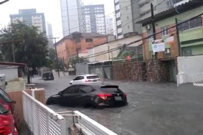 Temporais e deslizamentos no Grande Recife deixam 2 mortos e 6 desaparecidos
