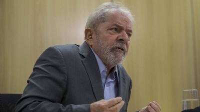 Juristas estrangeiros se dizem chocados e defendem anulao de processos contra Lula