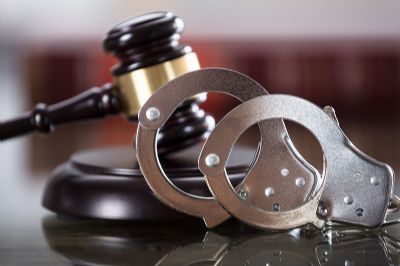 Homem  condenado a 15 anos de recluso por feminicdio tentado de companheira