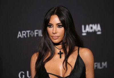 Kim Kardashian processa marca que imitava seus looks e ganha US$ 2,7 milhes
