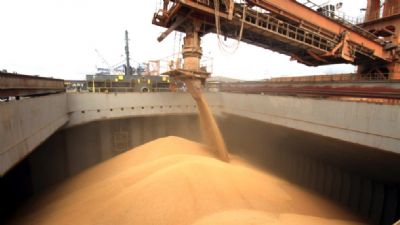 Produtores de Mato Grosso lutam para viabilizar exportao pelo Porto de Itaqui (MA)