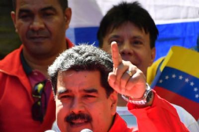 EUA prometem dlares nas contas de venezuelanos caso Maduro caia