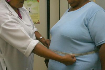 Especialista chama ateno para a obesidade como fator de risco para a covid-19