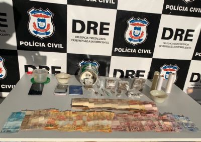 Polcia Civil prende 3 e fecha pela 2 vez ponto de venda de drogas no Pedregal