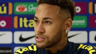 Investigado, Neymar perde posto de garoto-propaganda do Fifa