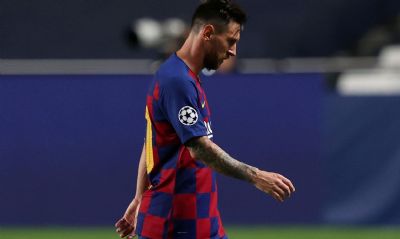 Messi anuncia permanncia no Barcelona
