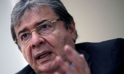 Ministro colombiano morre de pneumonia viral ligada  covid-19
