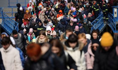 Mais de 1,6 mil pessoas so retiradas de Mariupol