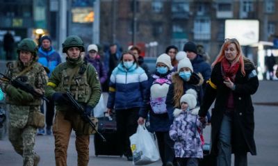 Autoridades de Kiev negociaram 10 corredores humanitrios com a Rssia