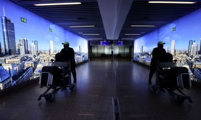 Mscaras deixam de ser recomendadas em aeroportos e voos da UE