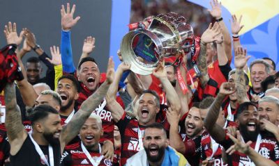 Flamengo vence Corinthians nos pnaltis e conquista Copa do Brasil