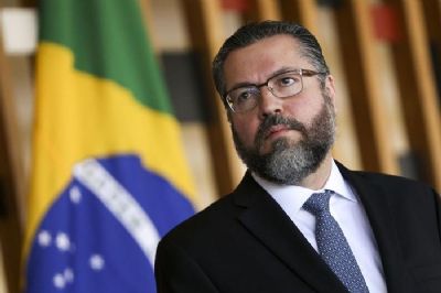 Ernesto Arajo pede demisso do Ministrio das Relaes Exteriores