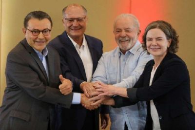 PT adia lanamento da chapa Lula-Alckmin para 7 de maio