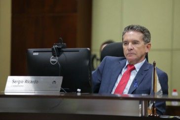 Conselheiro fala que briga entre Mendes e prefeito  'irracional' e prejudicou sade de Cuiab