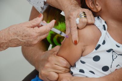 Cuiab intensifica vacinao contra sarampo em crianas de 06 meses a menores de 1 ano