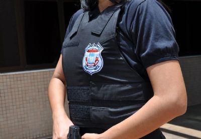 Polcia Civil apreende maconha, arma de fogo e 7 so presos durante averiguao de denncia