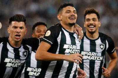 Grmio e Botafogo fazem o confronto de vice-lder contra o lder do Brasileiro