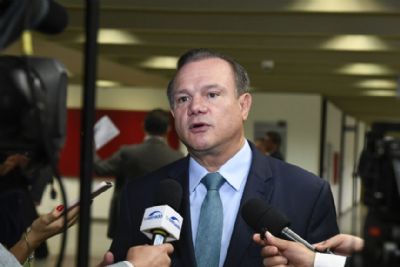Aps sano de lei, Wellington espera que Brasil possa exportar vacinas