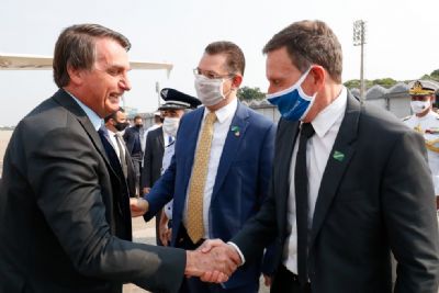 Bolsonaro convida Crivella para ser embaixador na frica do Sul