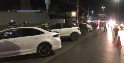 Operao prende seis pessoas por embriaguez ao volante em Cuiab